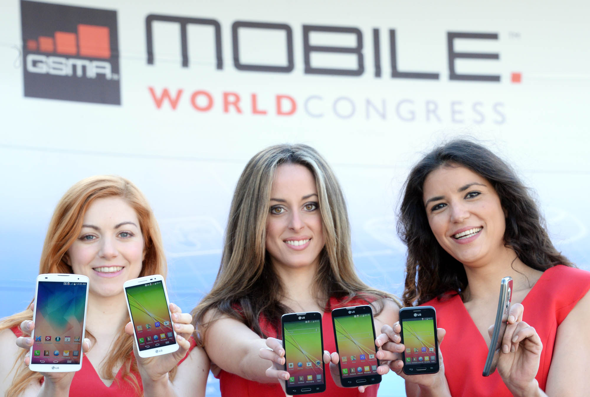 Models hold LG G Pro 2, G2 mini and L SeriesIII