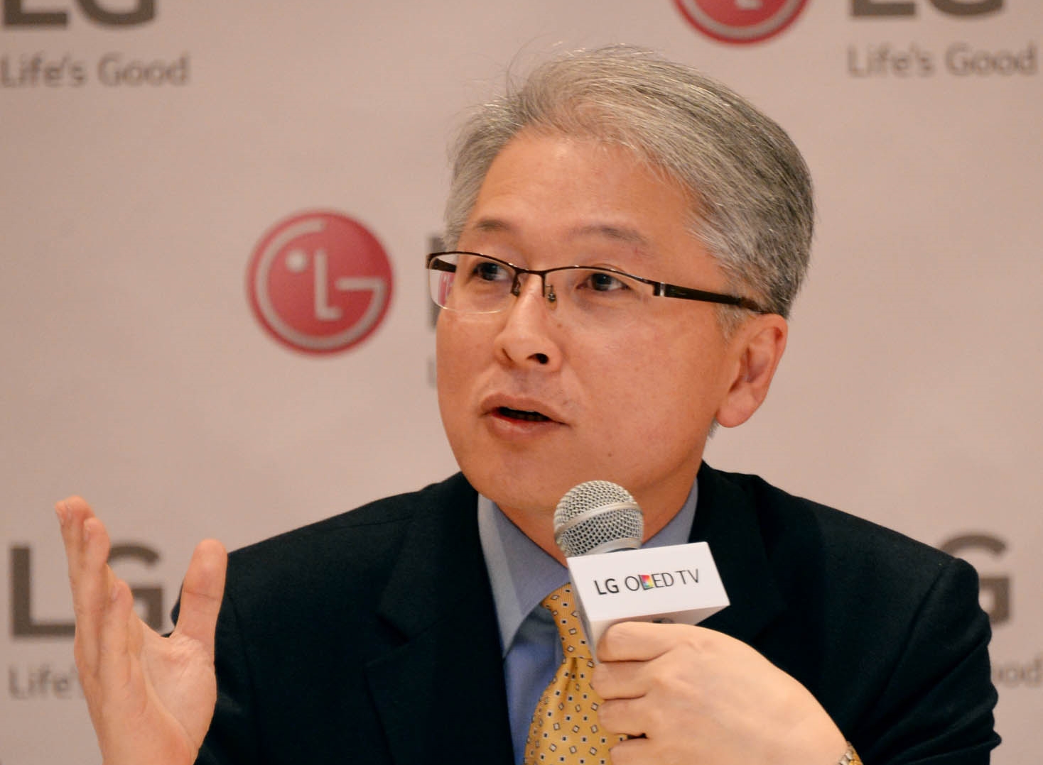 LG Home Entertainment Company CEO, Brian Kwon, outlines the company’s TV technology along with product and marketing plans for the coming year at International CES 2015