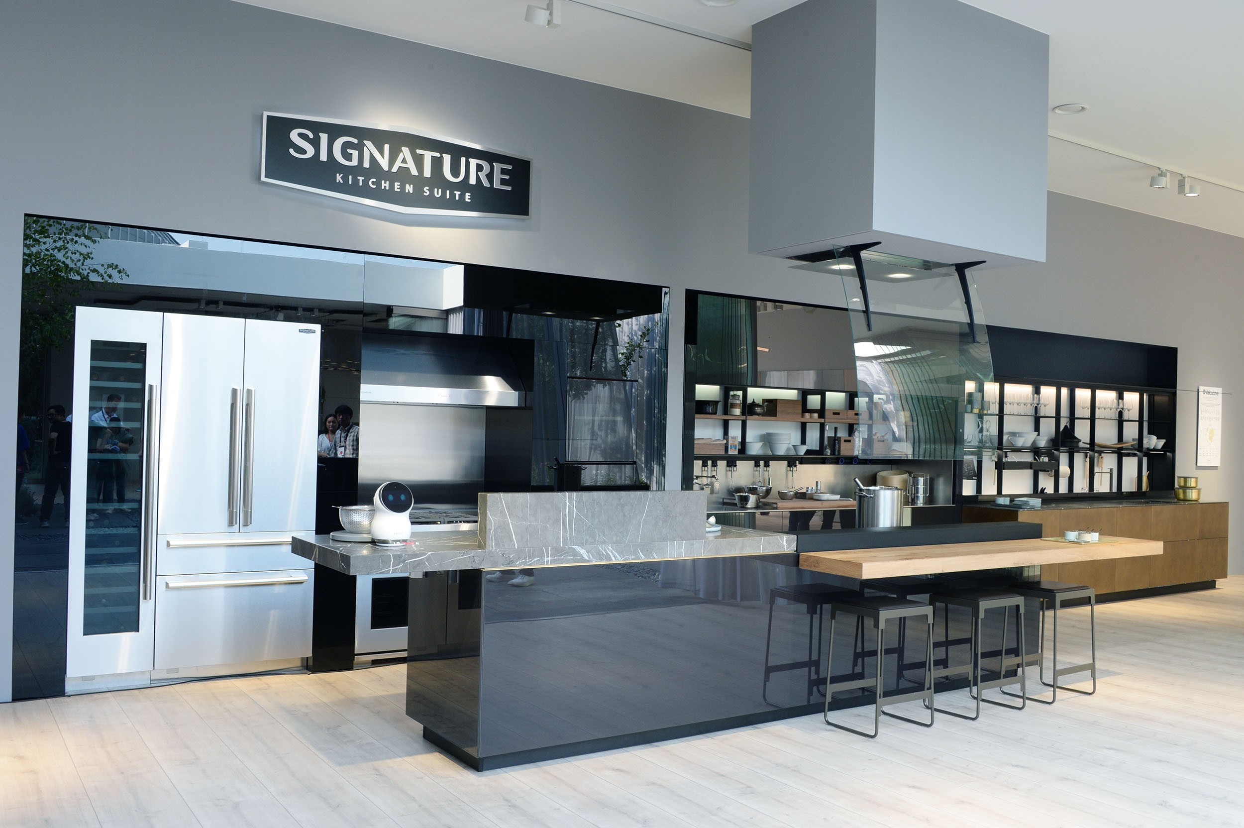 SIGNATURE KITCHEN SUITE’s exhibition hall cooperated with Valcucine at IFA 2018